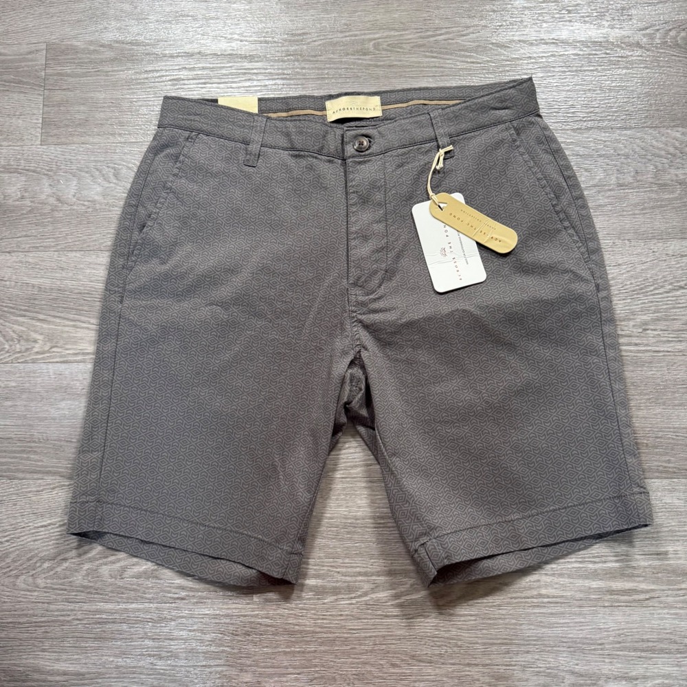 Across The Pond Mens Charcoal Geometric Print Shorts ATP-70382510 Size 32W NWT